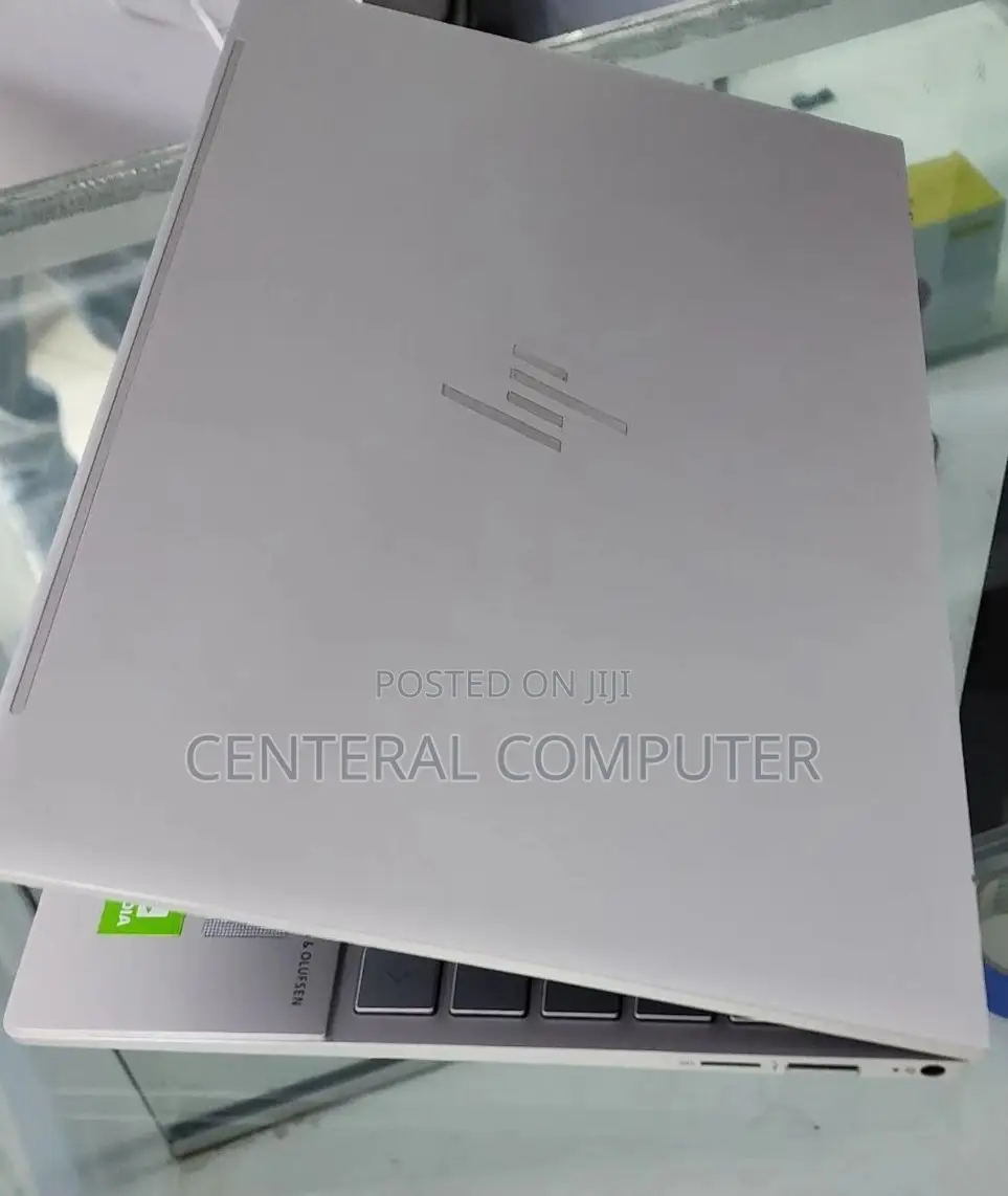 New Laptop HP Envy X360 16GB Intel Core I7 SSD 512GB