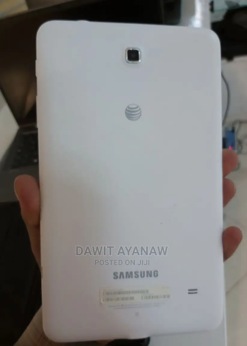 New Samsung Galaxy Tab 4 16 GB Silver