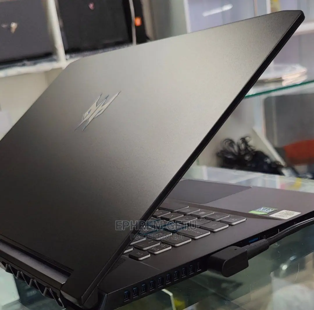 New Laptop Acer Predator Helios 300 16GB Intel Core I7 SSD 1T