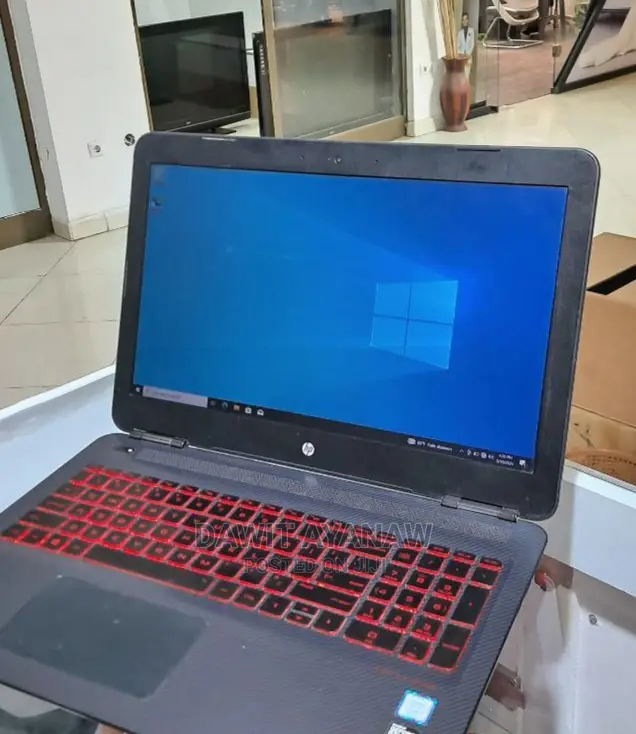 New Laptop 8GB Intel Core I7 SSD 128GB