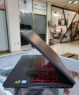 New Laptop 8GB Intel Core I7 SSD 128GB