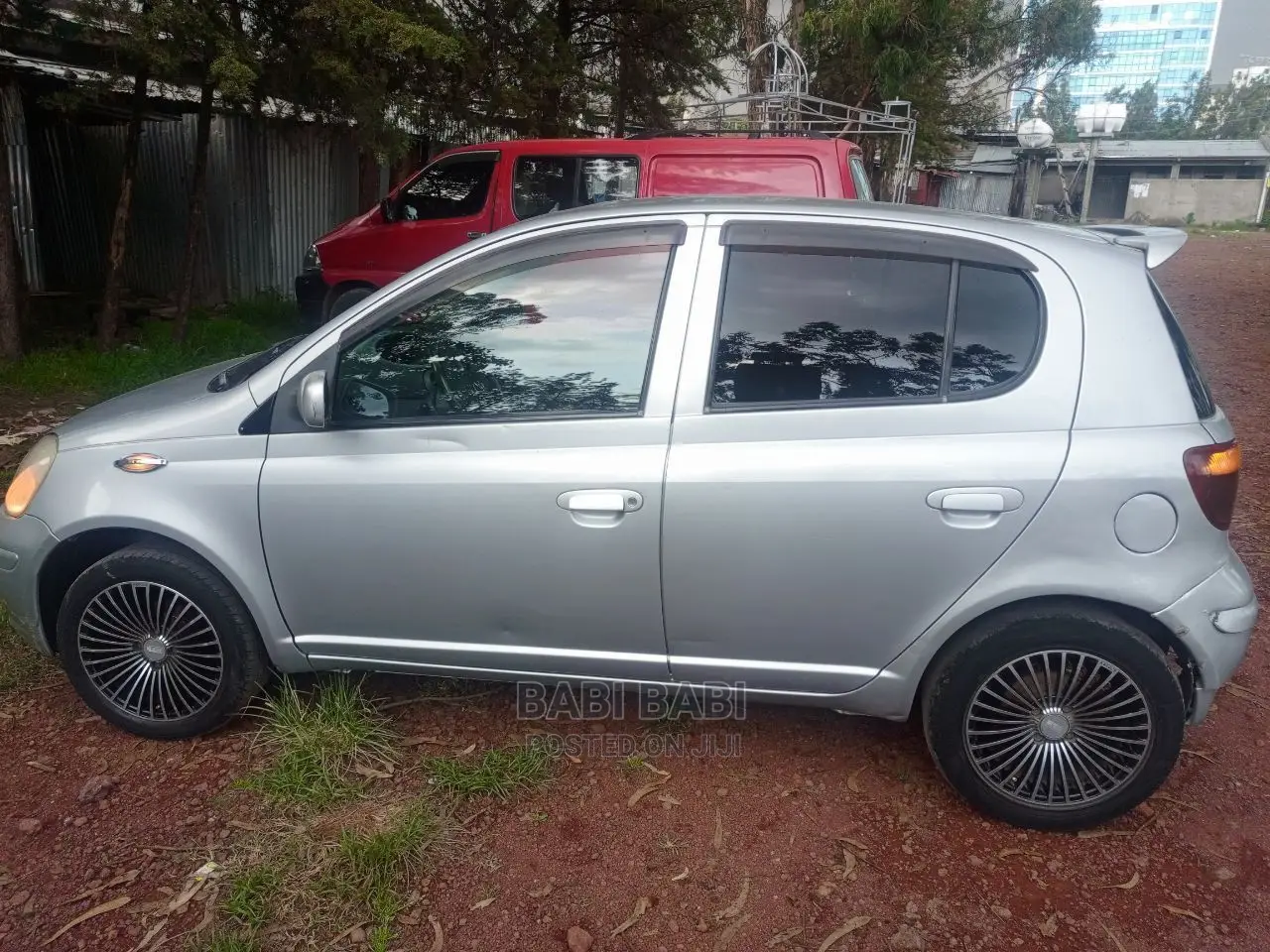 Toyota Vitz 2001 Silver