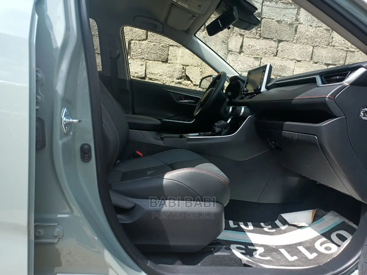 New Toyota RAV4 2023 Green