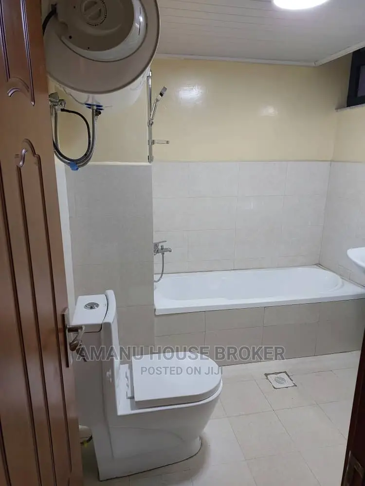 3bdrm Apartment in Addis Abeba, Kirkos for rent