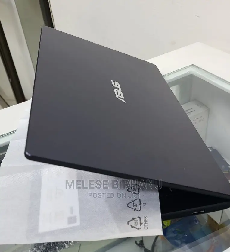 New Laptop Asus 4GB Intel Core I5 SSD 256GB