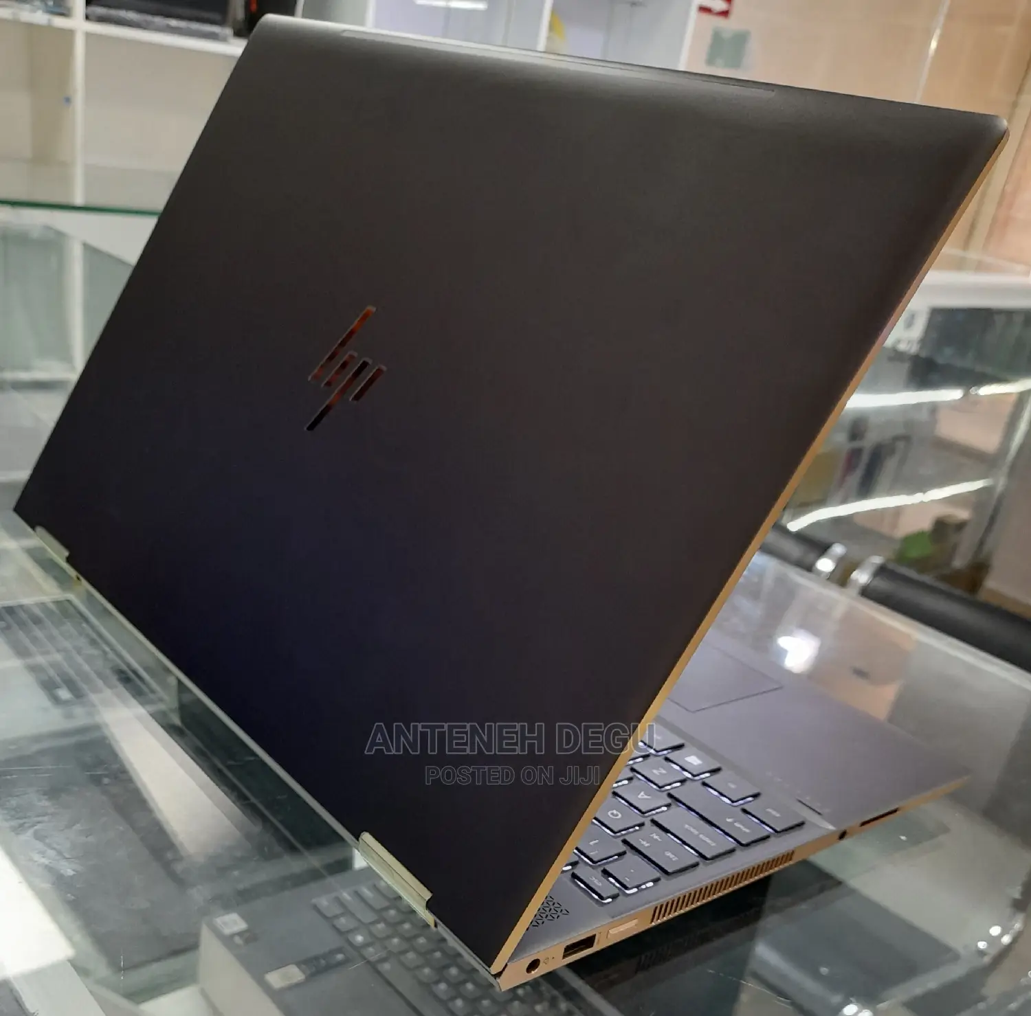 New Laptop HP Spectre X360 16GB Intel Core I7 SSD 512GB