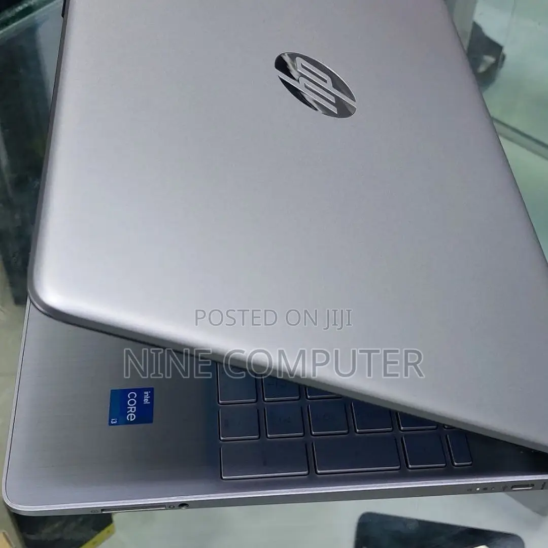 New Laptop HP 8GB Intel Core I3 SSD 512GB