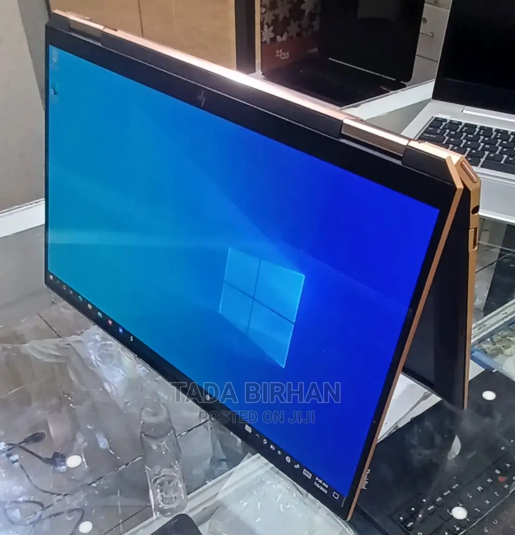 New Laptop HP Spectra 13 16GB Intel Core I7 SSD 1T