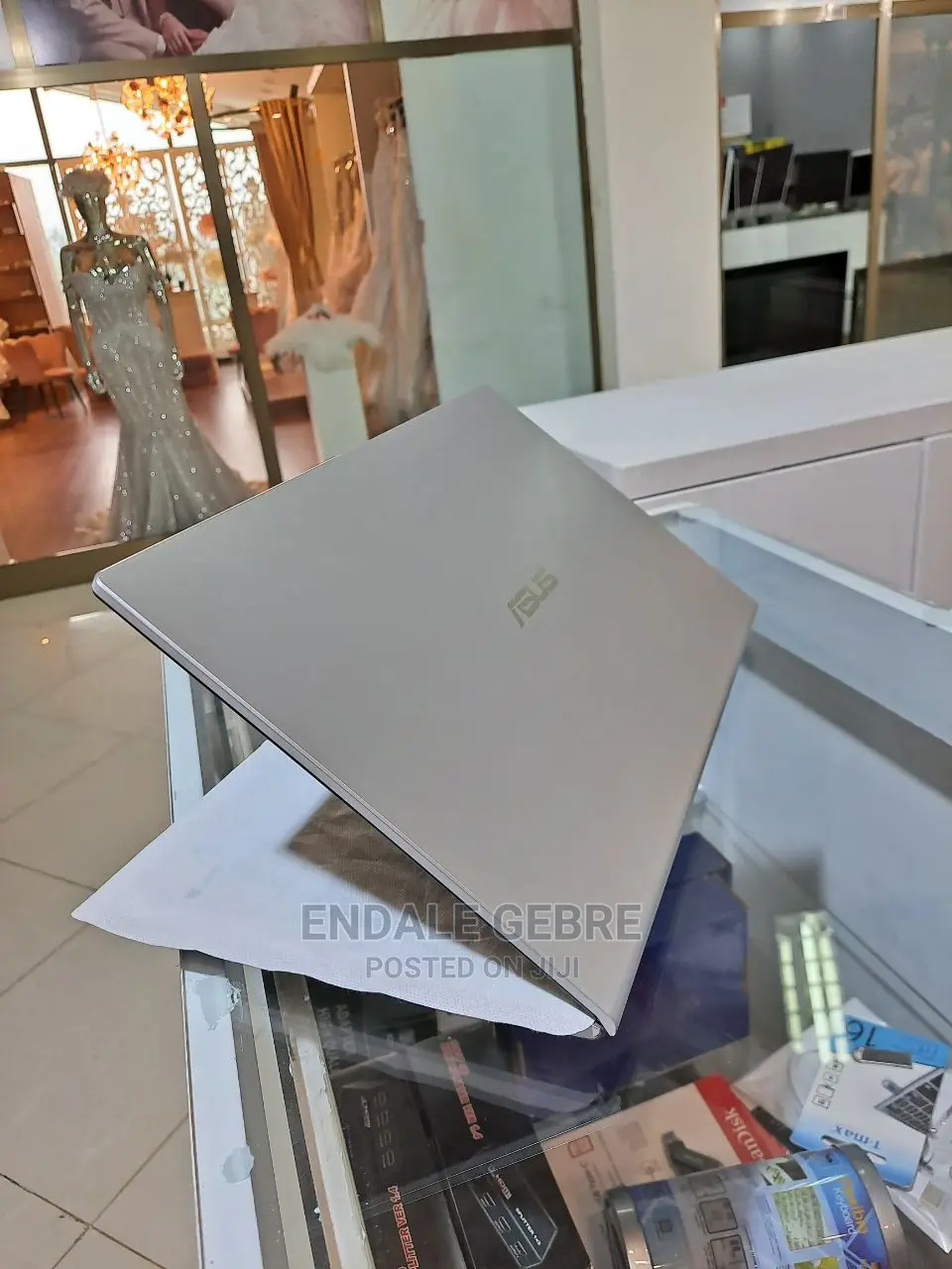 New Laptop Asus VivoBook 15 X505BA 8GB Intel Celeron SSD 128GB