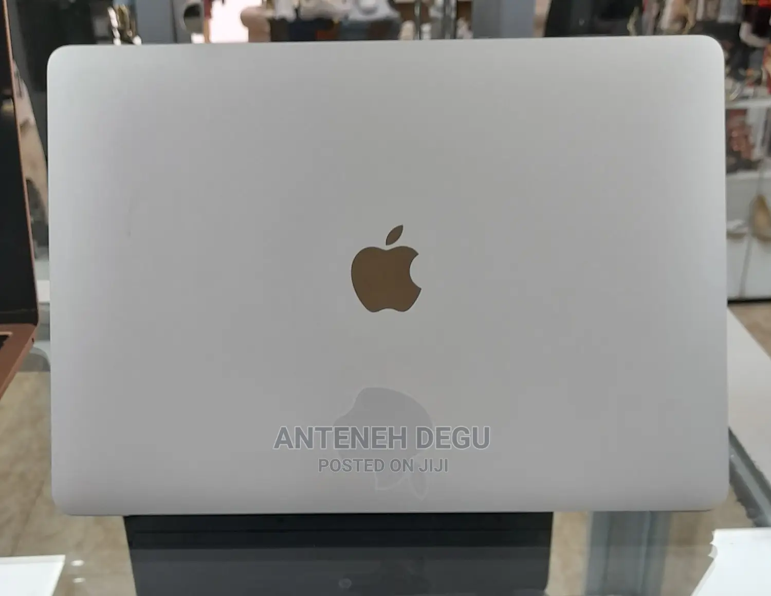 New Laptop Apple MacBook Air 2020 M1 8GB Apple M1 SSD 256GB