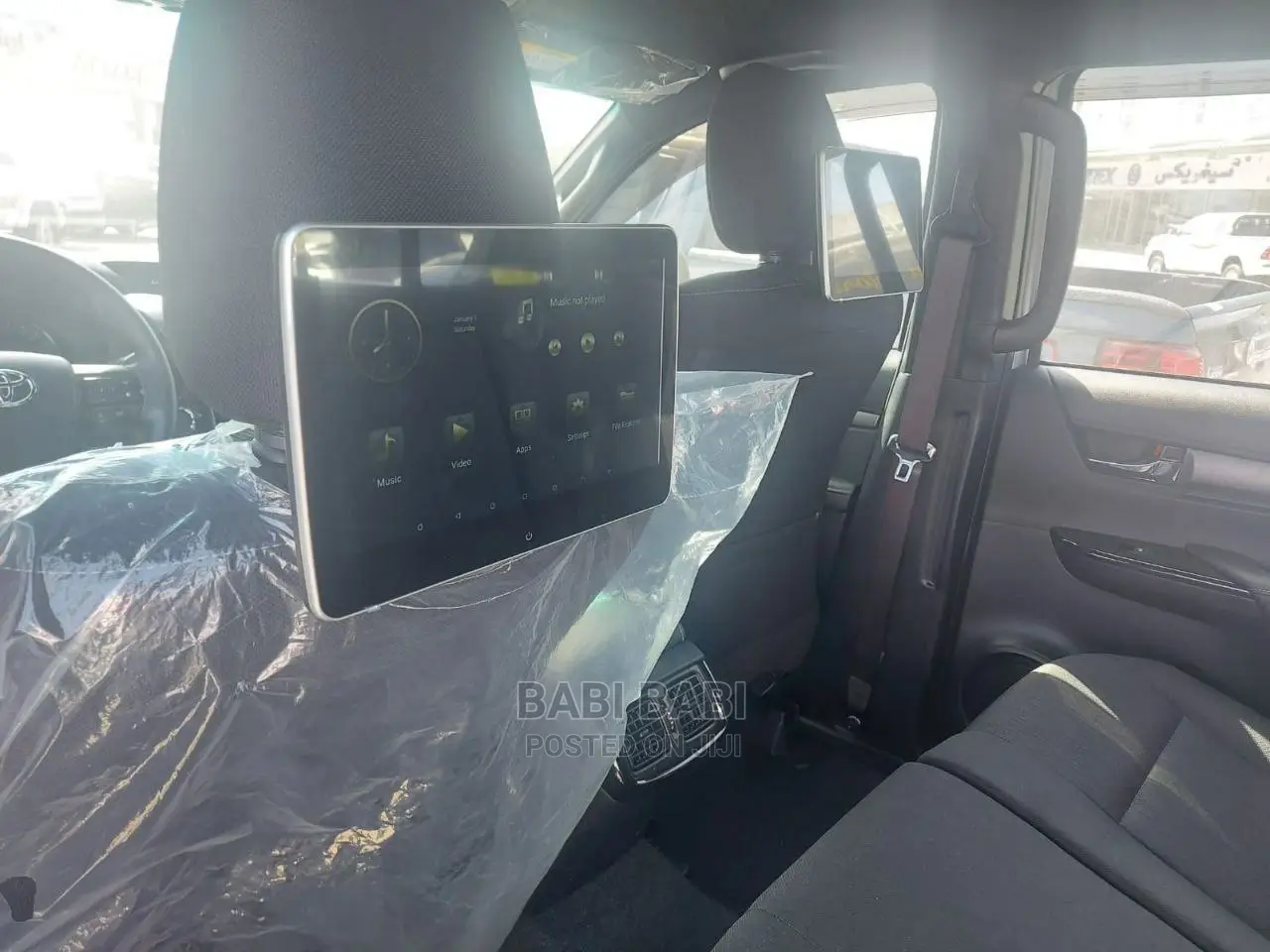 New Toyota Hilux 2023 Silver