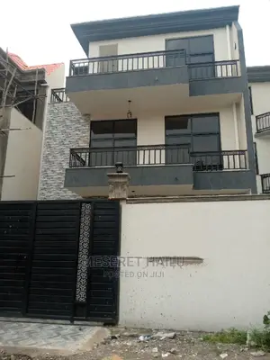 7bdrm House in Bole Bolbula for sale
