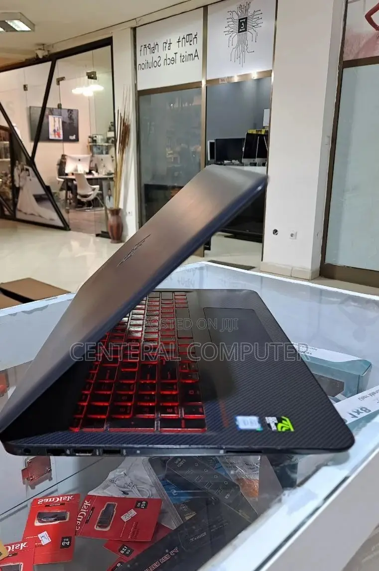 New Laptop HP 8GB Intel Core I7 HDD+SSD 1T