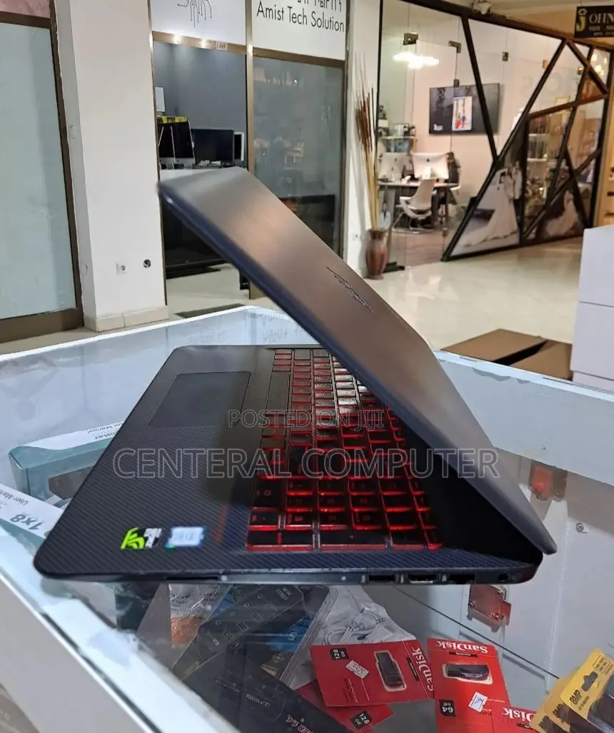 New Laptop HP 8GB Intel Core I7 HDD+SSD 1T