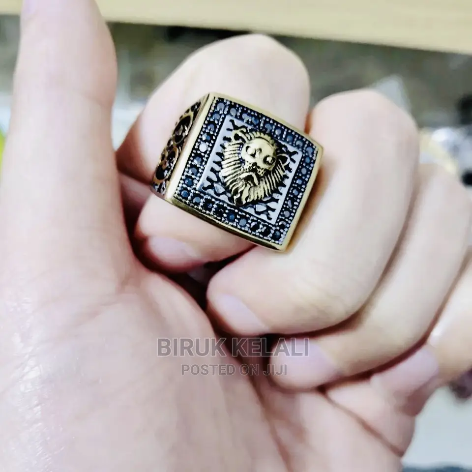 Totem Lion Head Titanium Steel Men's Stainless Steel