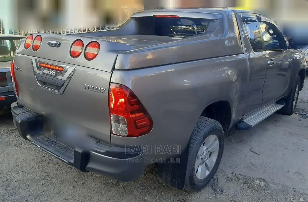 Toyota Hilux 2017 Gold