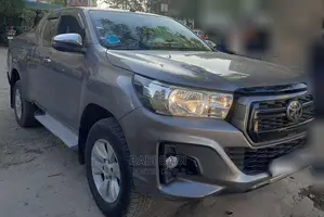 Toyota Hilux 2017 Gold