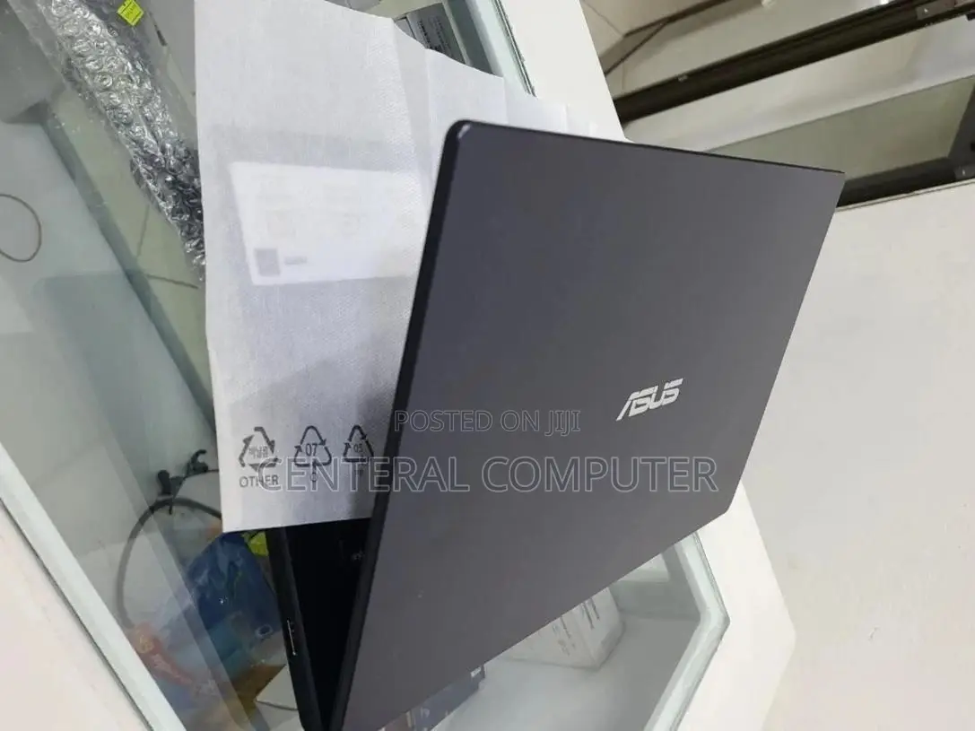 New Laptop Asus VivoBook S15 S510UQ 4GB Intel Celeron SSD 256GB