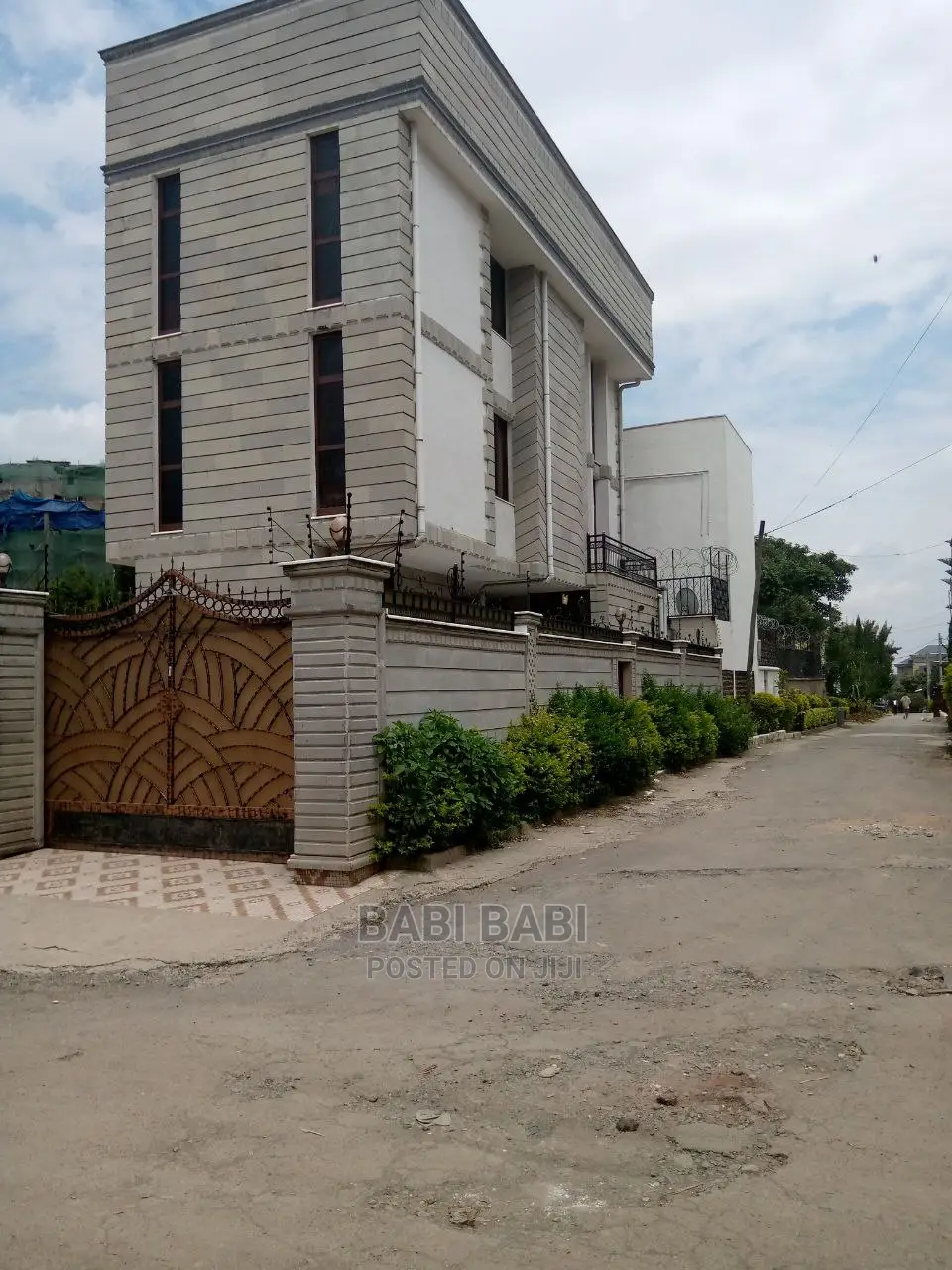 7bdrm House in Bsrate Gebreal, Nifas Silk-Lafto for sale