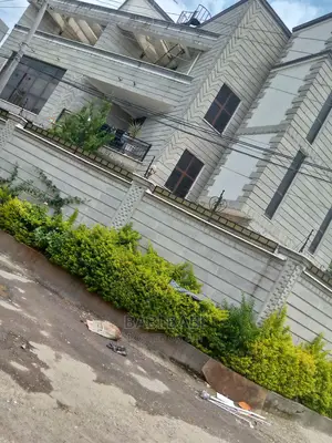 7bdrm House in Bsrate Gebreal, Nifas Silk-Lafto for sale