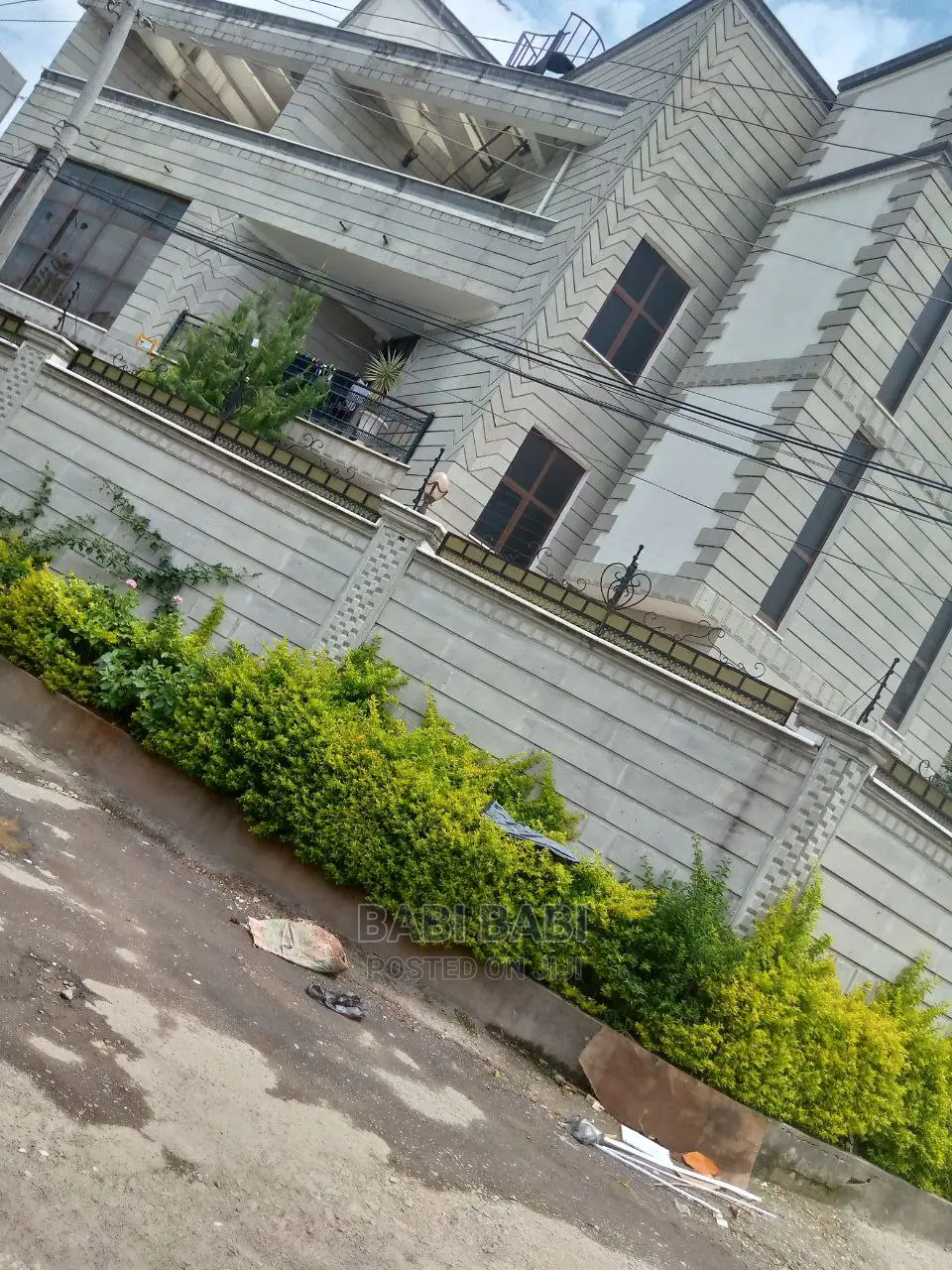 7bdrm House in Bsrate Gebreal, Nifas Silk-Lafto for sale