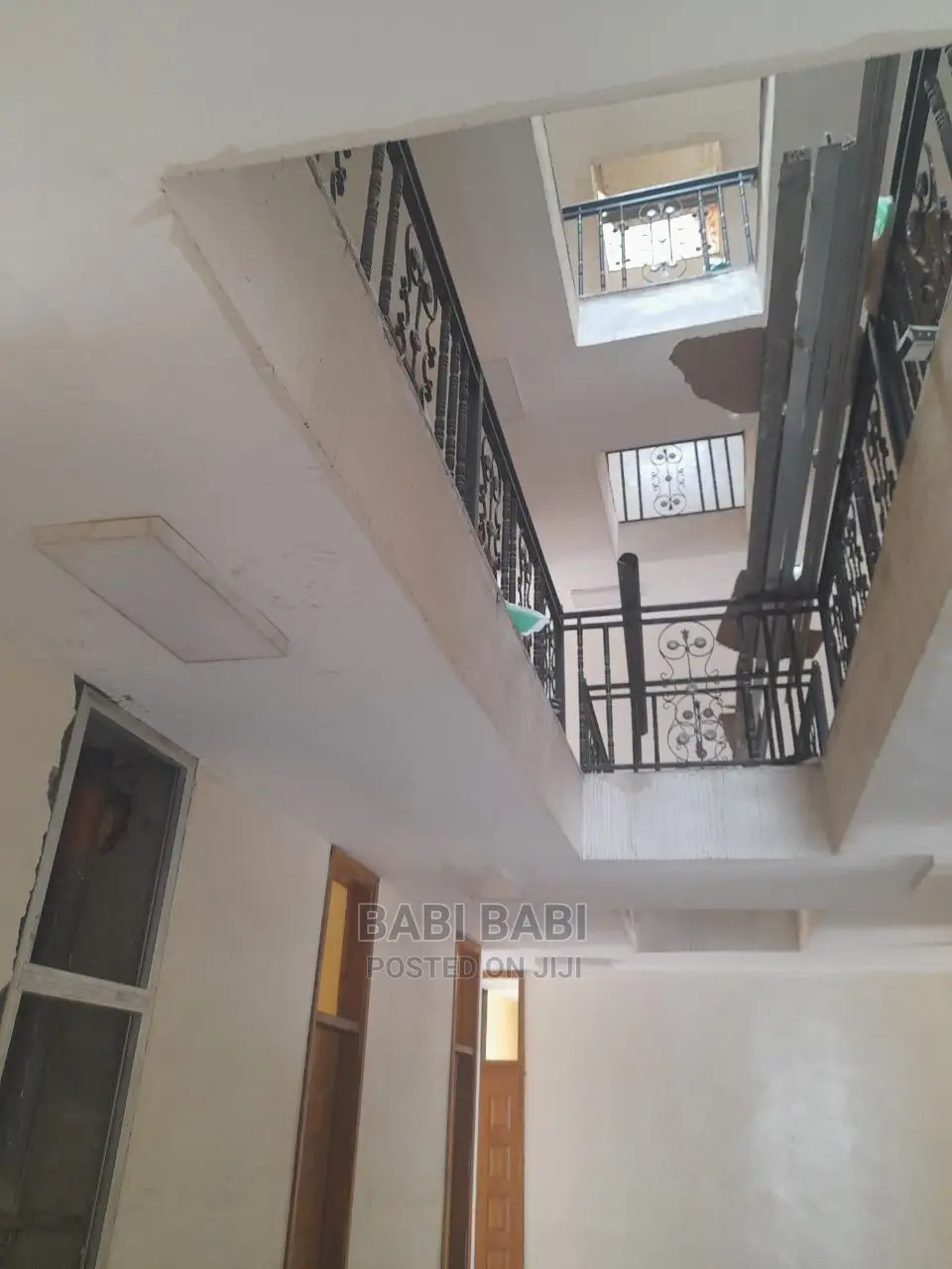 7bdrm House in Bsrate Gebreal, Nifas Silk-Lafto for sale