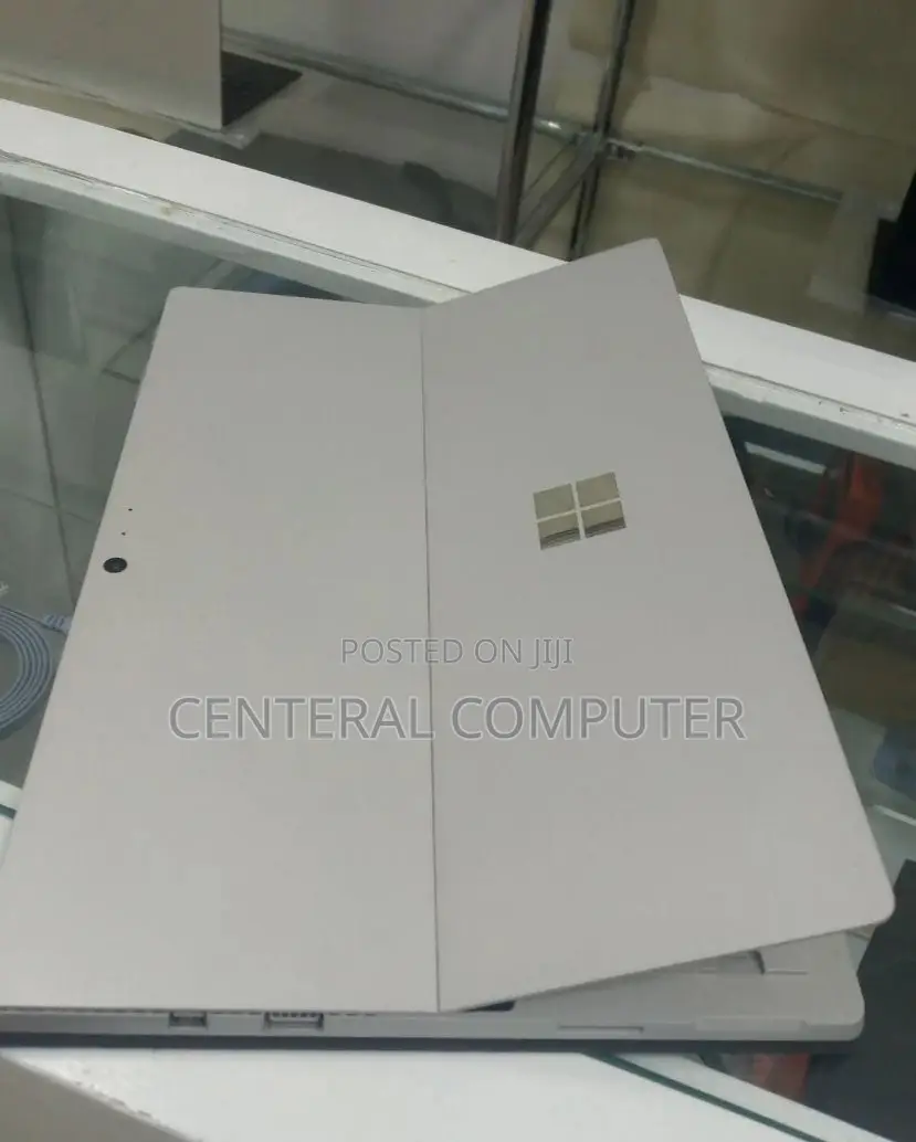 New Laptop Microsoft Surface Laptop 8GB Intel Core I5 SSD 256GB