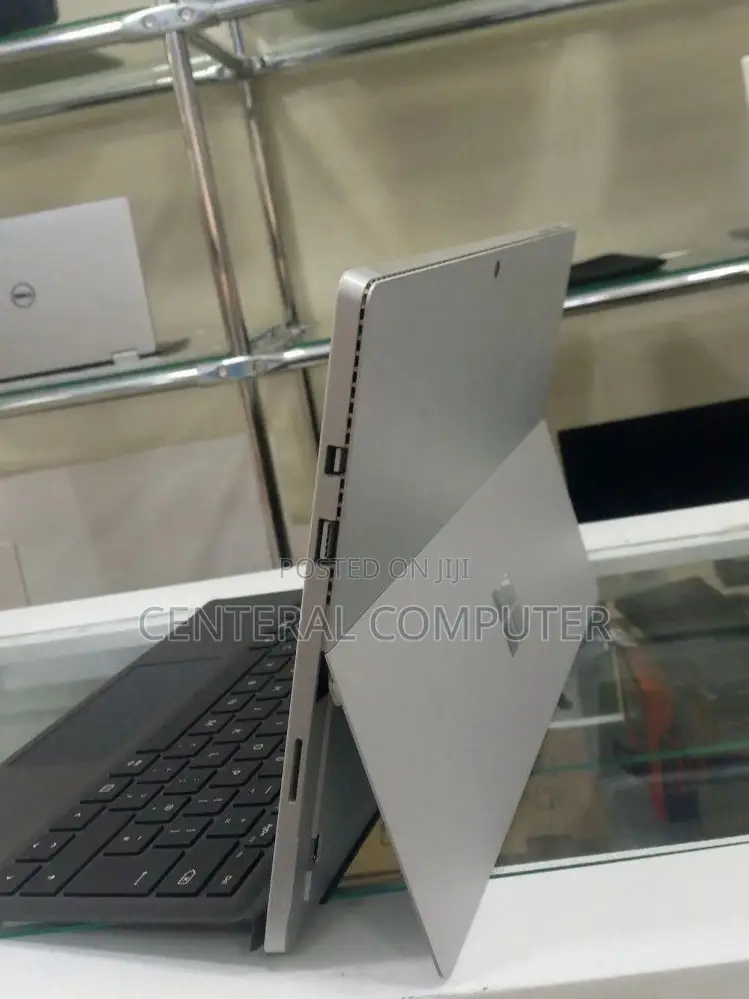 New Laptop Microsoft Surface Laptop 8GB Intel Core I5 SSD 256GB