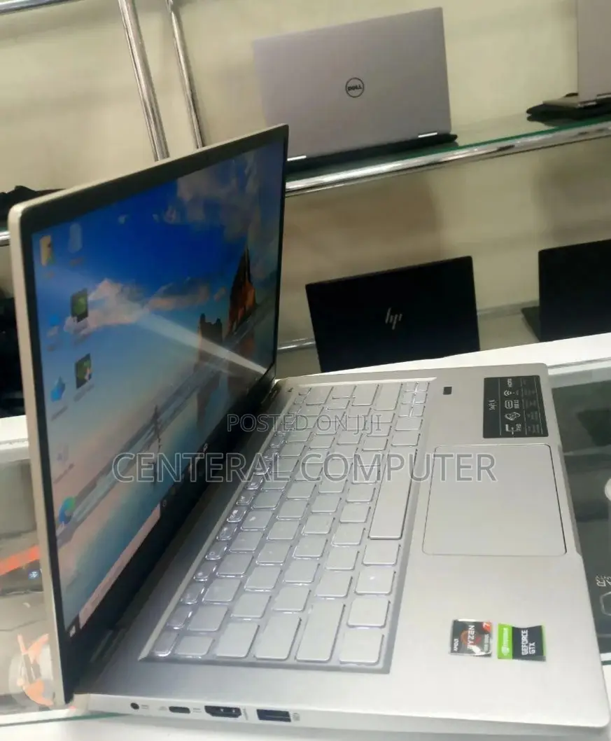 New Laptop Acer 16GB AMD Ryzen 7 SSD 512GB