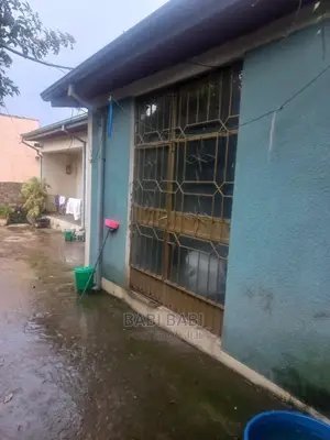 6bdrm House in አያት መሪ, Yeka for sale