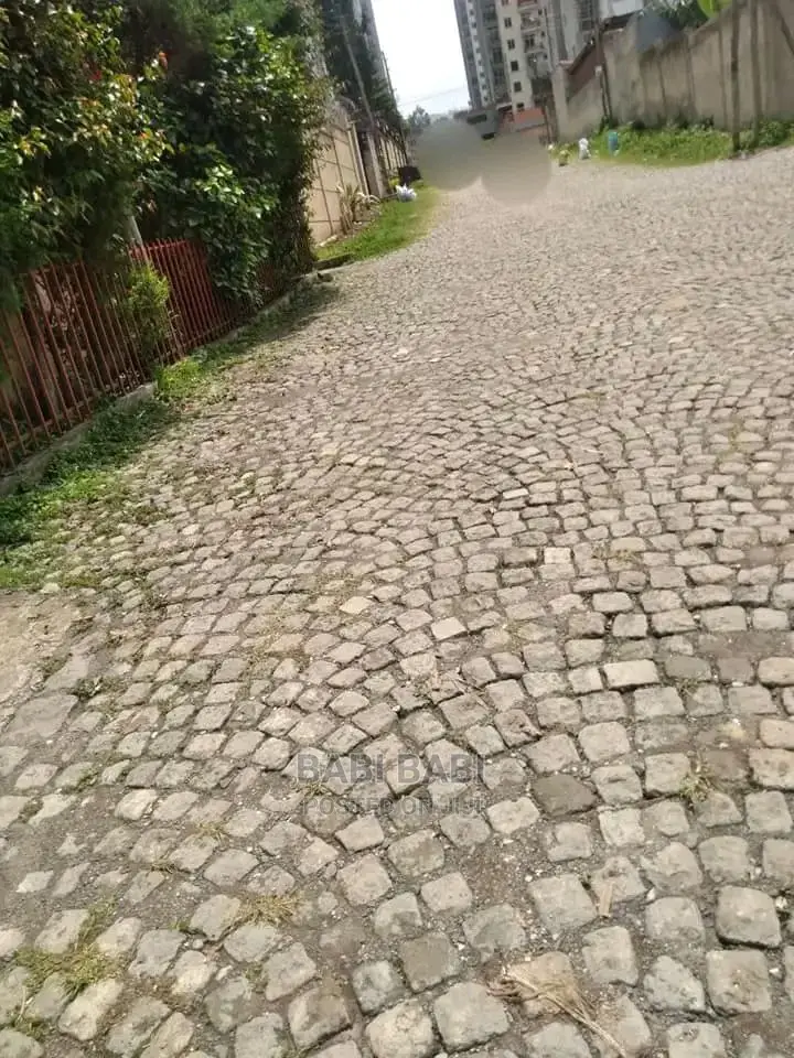 6bdrm House in አያት መሪ, Yeka for sale