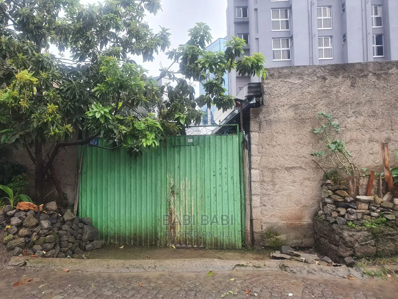 6bdrm House in መስቀል ፍላወር, Kirkos for sale