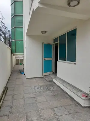 6bdrm House in ፊጋ አከባቢ, Bole for sale