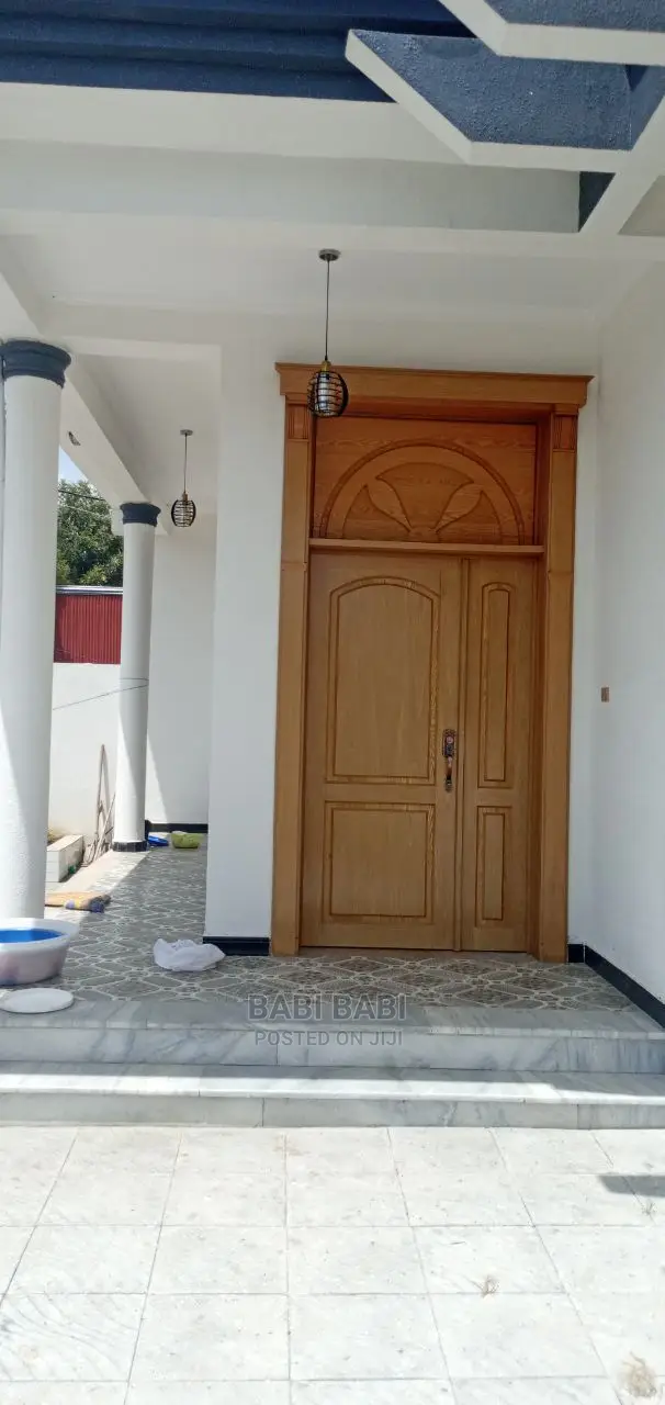 6bdrm House in ፊጋ አከባቢ, Bole for sale