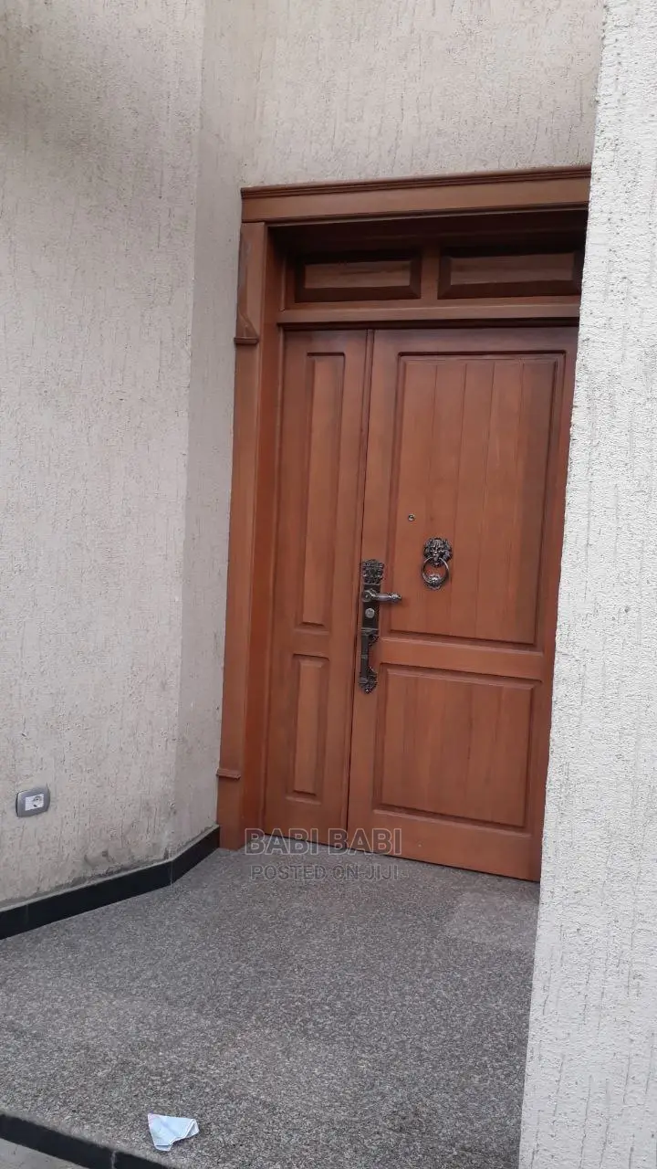 7bdrm House in መገናኛ, Yeka for sale
