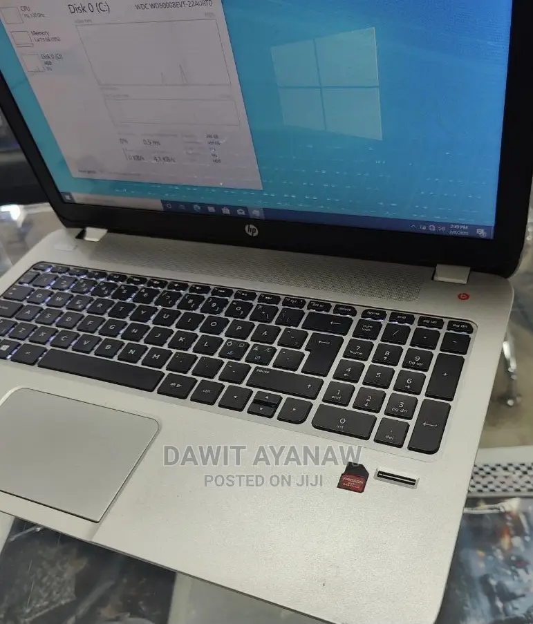 New Laptop HP 8GB AMD A8 HDD 1T