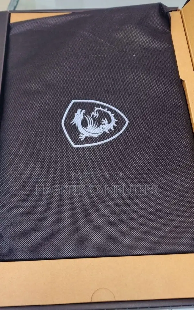 New Laptop MSI Crosshair 15 8GB Intel Core I7 SSD 1T