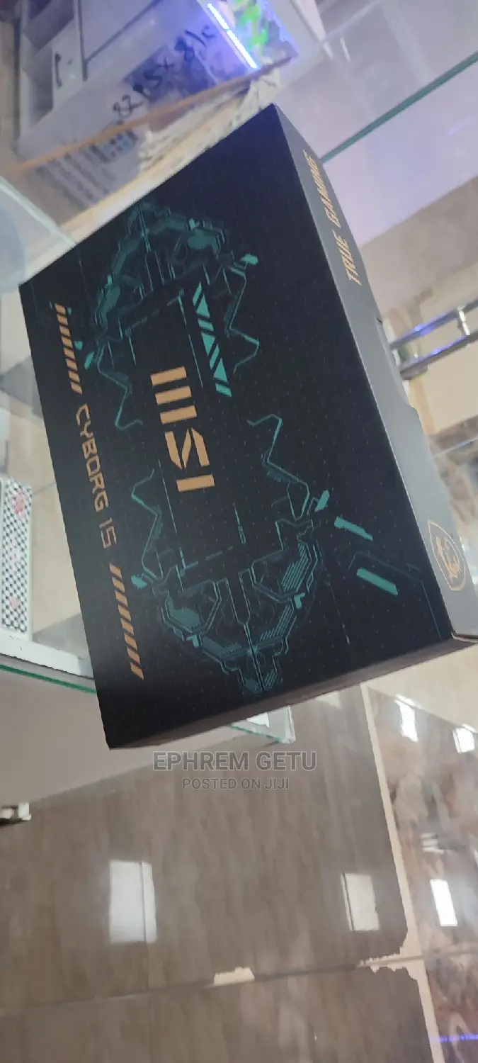 New Laptop MSI Katana GF66 8GB Intel Core I7 SSD 1T