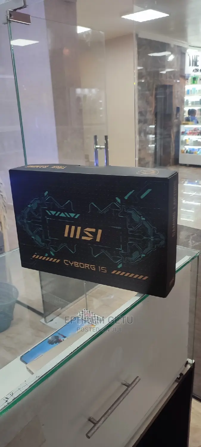 New Laptop MSI Katana GF66 8GB Intel Core I7 SSD 1T