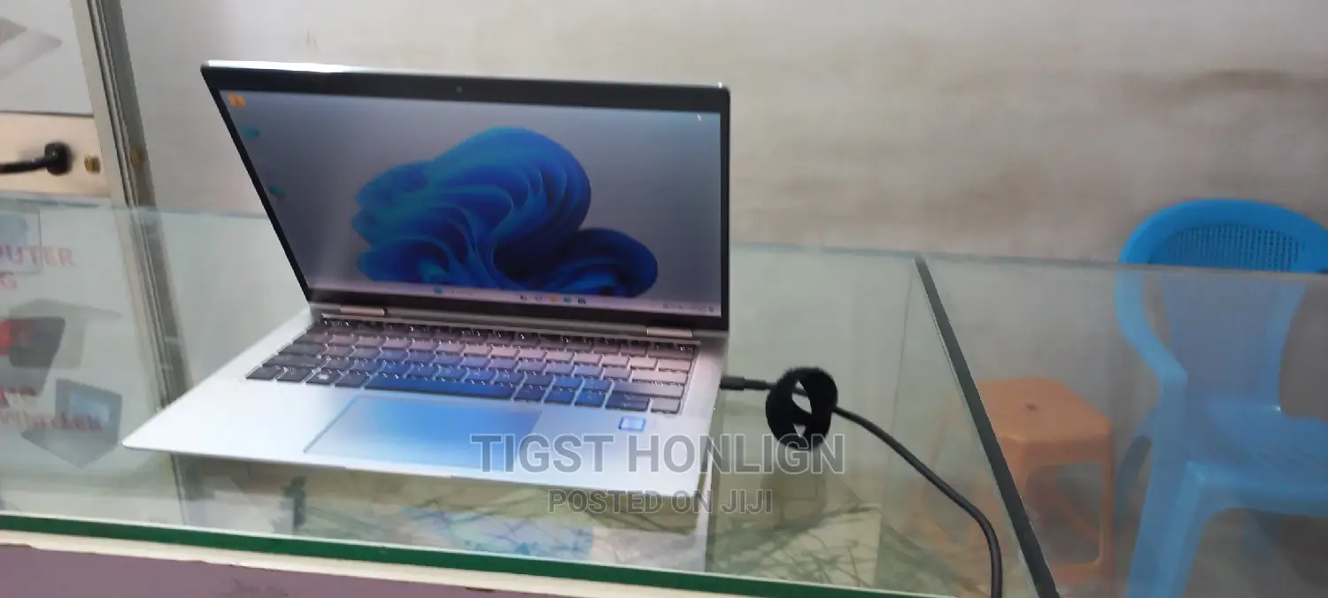 New Laptop HP EliteBook X GB Intel Core I7 SSD 512GB