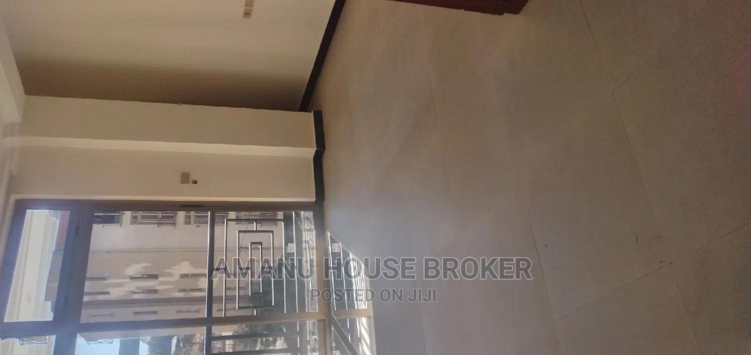 Office ,Urgent for Rent 30sqm,80sqm,70sqm