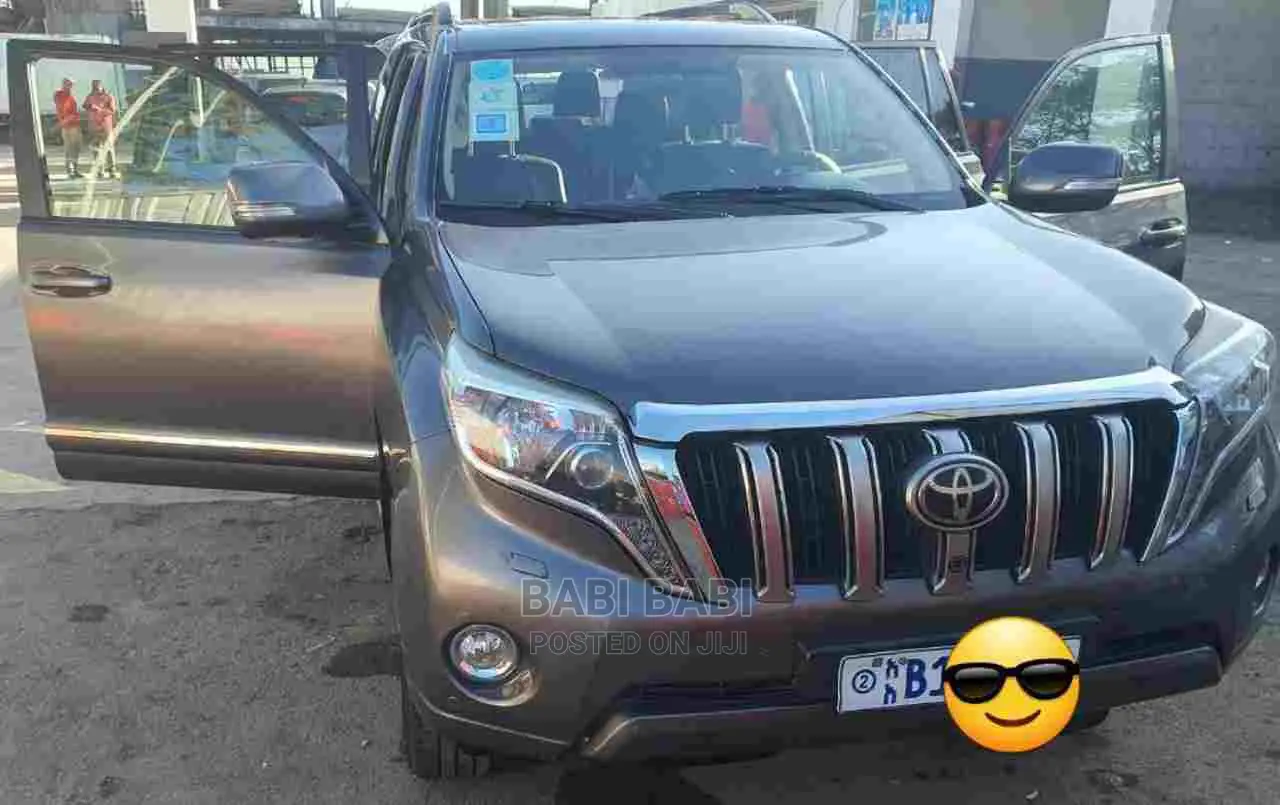 Toyota Land Cruiser Prado 2015 Gray