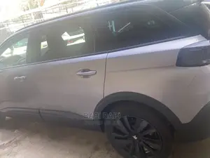 Peugeot 5008 2022 Silver