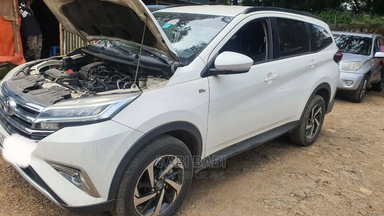 Toyota Rush 2021 White