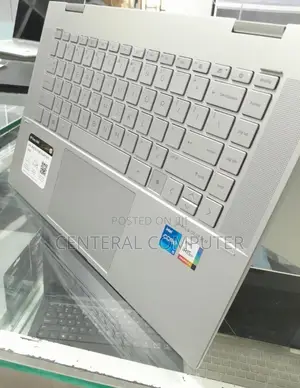 New Laptop HP Envy X360 13z 8GB Intel Core I5 SSD 256GB