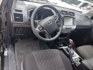 Toyota Land Cruiser Prado 2018 Black