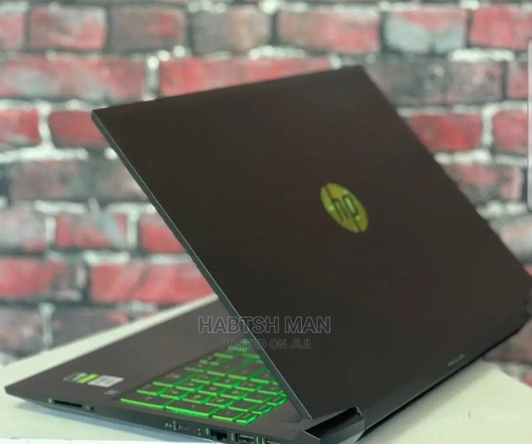 New Laptop HP Pavilion 15 8GB Intel Core I5 SSD 256GB