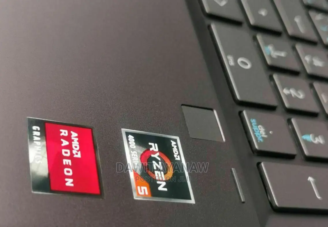 New Laptop 8GB Intel Core I7 SSD 512GB