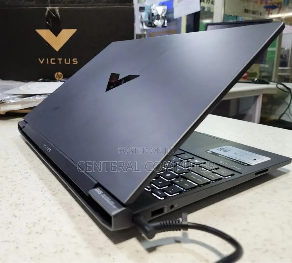 New Laptop HP Victus 16 16GB Intel Core i5 SSD 512GB