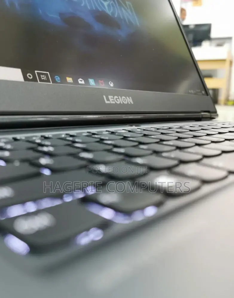New Laptop Lenovo Legion 5 8GB AMD Ryzen 5 SSD 256GB